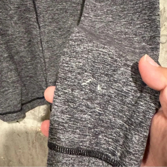Lululemon Run Your Heart Out 1/4 Zip Pullover Size 2 - Picture 8 of 9